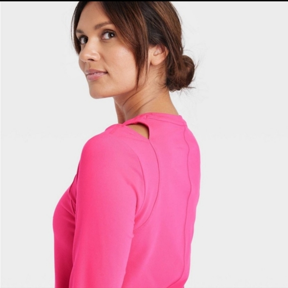 09 Women's Long Sleeve Sleeve Crop Top- All in Motion - Picture 8 of 12